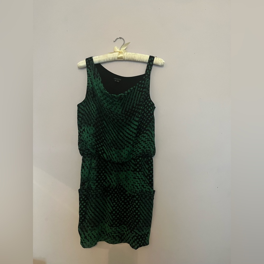 Theory green print dress size 6 with pockets